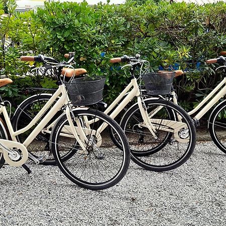 Ampio, Elegante Apt Con Aria Condizionata E Bici Gratis Viareggio Exterior photo